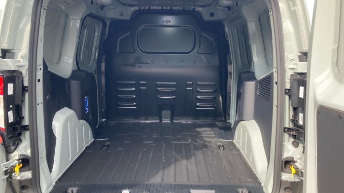 Ford Transit Courier Diesel 1.5 EcoBlue Limited Van - Image 12